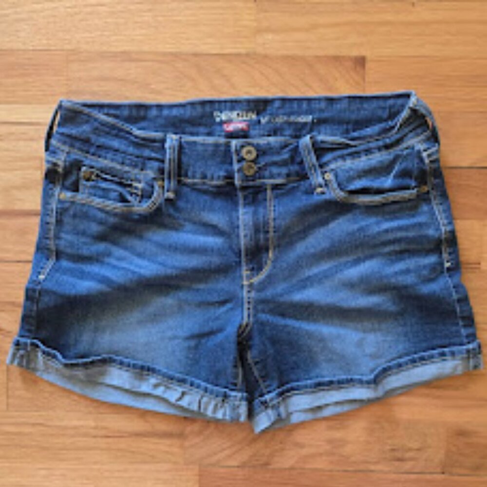 Levi's Denizen Modern Fit Denim Shorts – Size W29